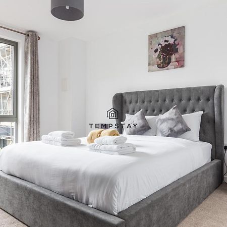 Modern Private Apartment -Balcony-Tube Station London Exterior photo